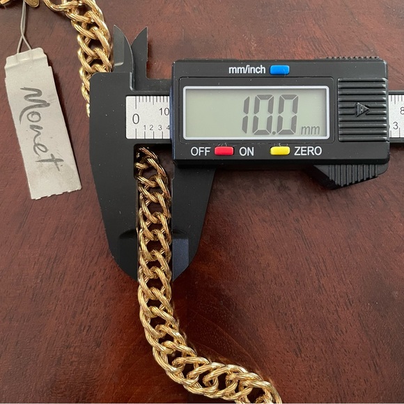 NOS Vintage Monet Gold Tone Textured Curb Chain Link Bracelet; 7.5” - Picture 4 of 7